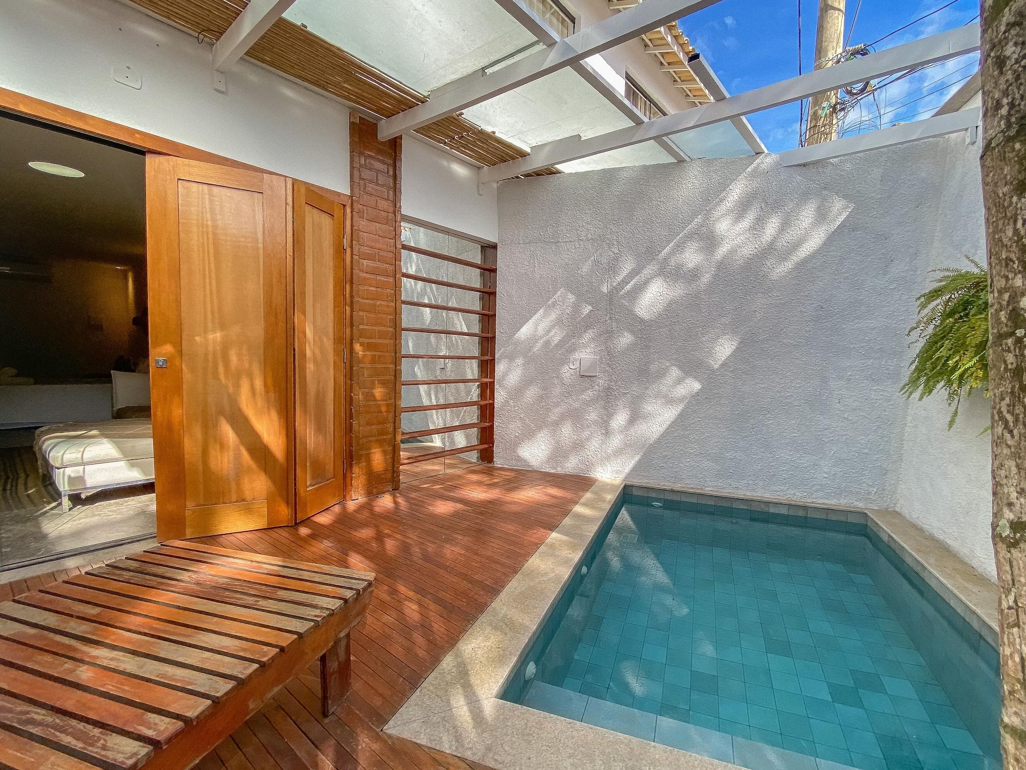 Passagem Concept Hotel E Spa Cabo Frio Exterior photo A private pool at a hotel in Mexico City